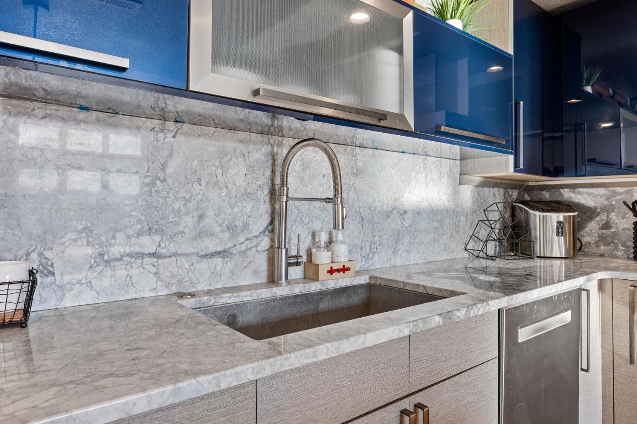 Iowa River Landing Luxury 2-bed & 2-bath Apartment *