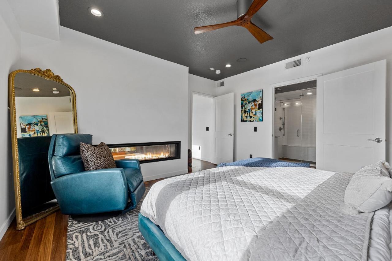Iowa River Landing Luxury 2-bed & 2-bath