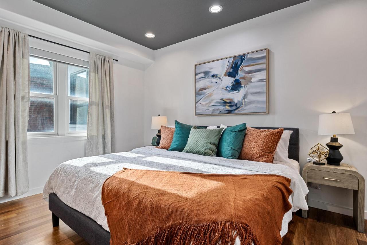 Iowa River Landing Luxury 2-bed & 2-bath Apartment